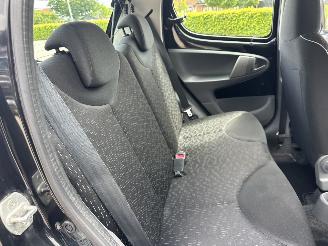Peugeot 107 1.0-12v automaat 68pk XS 5drs - nap - carplay - airco - 49dkm - elektr ramen - toerenteller picture 61