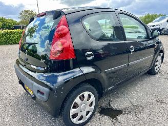 Peugeot 107 1.0-12v automaat 68pk XS 5drs - nap - carplay - airco - 49dkm - elektr ramen - toerenteller picture 5