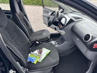 Peugeot 107 1.0-12v automaat 68pk XS 5drs - nap - carplay - airco - 49dkm - elektr ramen - toerenteller picture 44