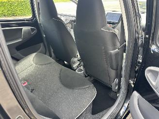Peugeot 107 1.0-12v automaat 68pk XS 5drs - nap - carplay - airco - 49dkm - elektr ramen - toerenteller picture 62