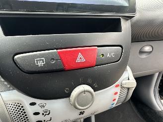 Peugeot 107 1.0-12v automaat 68pk XS 5drs - nap - carplay - airco - 49dkm - elektr ramen - toerenteller picture 54