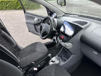Peugeot 107 1.0-12v automaat 68pk XS 5drs - nap - carplay - airco - 49dkm - elektr ramen - toerenteller picture 40