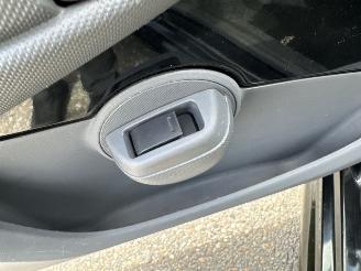 Peugeot 107 1.0-12v automaat 68pk XS 5drs - nap - carplay - airco - 49dkm - elektr ramen - toerenteller picture 57