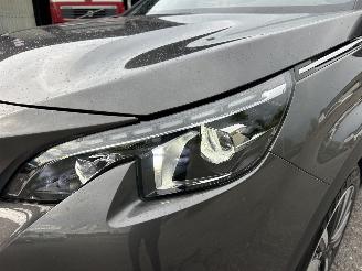 Peugeot 3008 Gereserveerd 1.2T PureT 131pk 6-bak GT-Line - 54dkm nap - pano - sfeerverl - keyless - camera - line + side + front assist picture 119