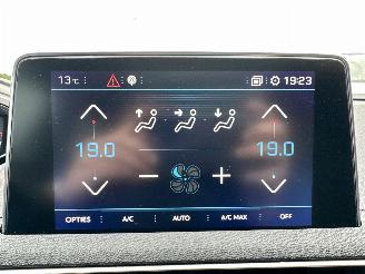 Peugeot 3008 Gereserveerd 1.2T PureT 131pk 6-bak GT-Line - 54dkm nap - pano - sfeerverl - keyless - camera - line + side + front assist picture 29