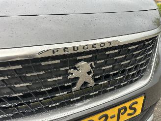 Peugeot 3008 Gereserveerd 1.2T PureT 131pk 6-bak GT-Line - 54dkm nap - pano - sfeerverl - keyless - camera - line + side + front assist picture 112