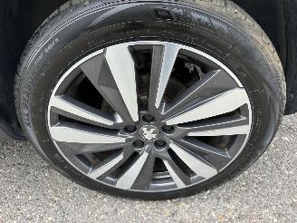 Peugeot 3008 Gereserveerd 1.2T PureT 131pk 6-bak GT-Line - 54dkm nap - pano - sfeerverl - keyless - camera - line + side + front assist picture 83