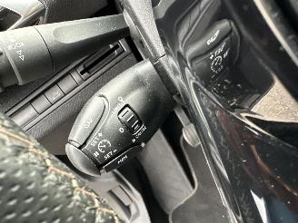 Peugeot 3008 Gereserveerd 1.2T PureT 131pk 6-bak GT-Line - 54dkm nap - pano - sfeerverl - keyless - camera - line + side + front assist picture 50