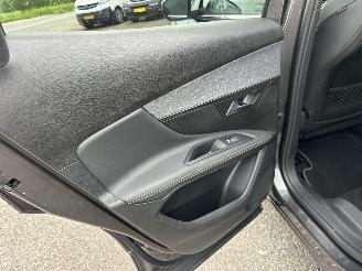 Peugeot 3008 Gereserveerd 1.2T PureT 131pk 6-bak GT-Line - 54dkm nap - pano - sfeerverl - keyless - camera - line + side + front assist picture 64
