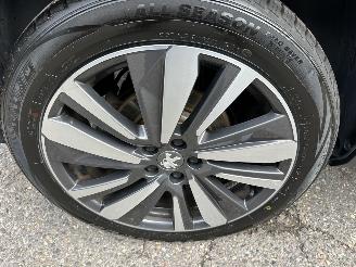 Peugeot 3008 Gereserveerd 1.2T PureT 131pk 6-bak GT-Line - 54dkm nap - pano - sfeerverl - keyless - camera - line + side + front assist picture 85
