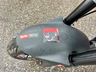 Aprilia  SHIVER 900 - led knipperlichten - drive modus - carbon spatbord - verstelbaar achterveer - stickersset picture 23