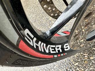 Aprilia  SHIVER 900 - led knipperlichten - drive modus - carbon spatbord - verstelbaar achterveer - stickersset picture 30