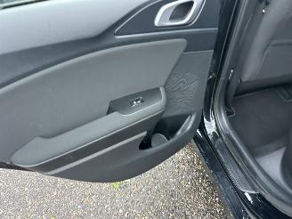 Kia Ceed Sportswagon 1.5 T-GDi 6-bak 160pk DynamicLine - nap - navi - camera - line assist - carplay - pdc - trekh picture 79