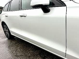 Volvo V-60 2.0 B3 Hybrid 8-traps aut Momentum - 49dkm nap - navi - camera - leer - stoel + stuurverw - CarPlay picture 106