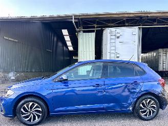 Damaged car Volkswagen Polo 1.0 TSI aut + f1 Life Bus 5drs - nap - nav - cam - front + line assist - beats audio + sufwoofer - 1e eig - virtual 2023/9