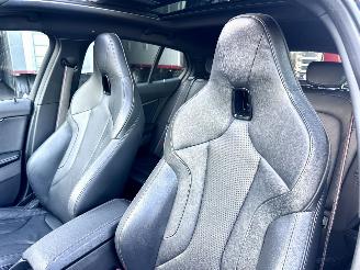 BMW 1-serie M135i xDrive 306pk aut + f1 High Exe M-Sport Performance - pano - nap - hud - harman/kardon - keyless - kuipstoelen picture 50