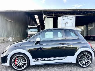 Damaged car Fiat 500 Abarth 695 Competizione 70th Anniversario automaat + F1 - xenon - carbon - clima - pdc - diefstalschade 2021/12