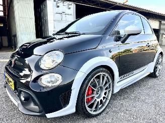Fiat 500 Abarth 695 Competizione 70th Anniversario automaat + F1 - xenon - carbon - clima - pdc - diefstalschade picture 2