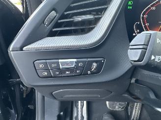 BMW 1-serie 118i 140pk aut High Exe M-Sport Ed - 73dkm nap - sfeerverl - navi - leer - virtual - carplay - front + line assist picture 49