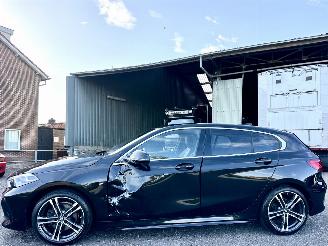 Damaged car BMW 1-serie 118i 140pk aut High Exe M-Sport Ed - 73dkm nap - sfeerverl - navi - leer - virtual - carplay - front + line assist 2020/6
