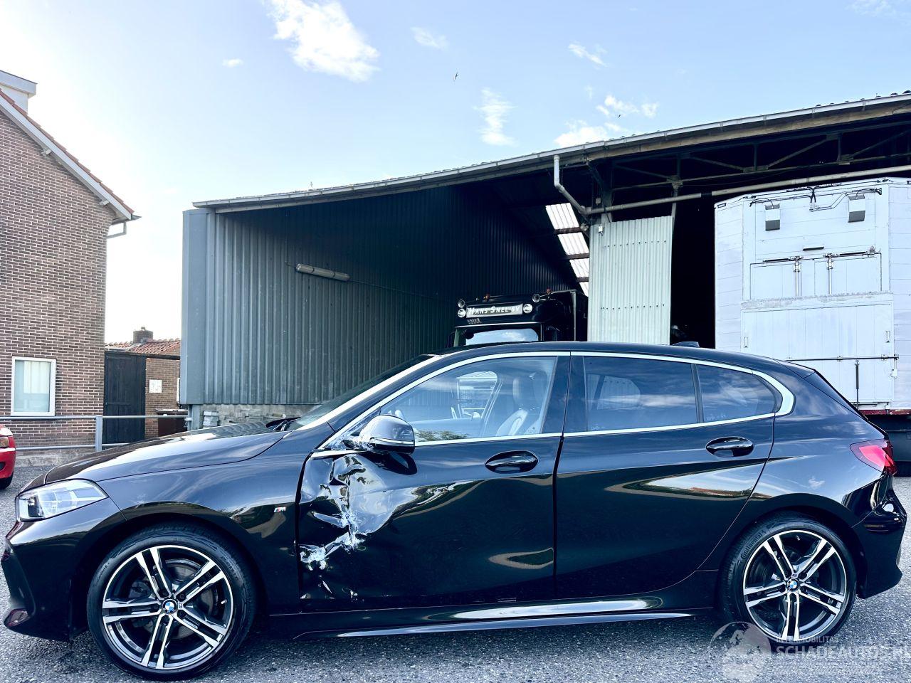 BMW 1-serie 118i 140pk aut High Exe M-Sport Ed - 73dkm nap - sfeerverl - navi - leer - virtual - carplay - front + line assist