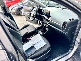 Kia Picanto 1.0 DPi 67pk DynamicLine 5drs - nap - camera - front assist - airco - cruise - carplay - lmv - lichtsensor picture 24