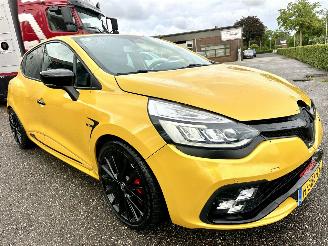Renault Clio Gereserveerd RS Trophy 1.6 Turbo aut + F1 290pk - navi - cam - leer - rode gordels - bose - 18 inch - stage 2 - keyless picture 3