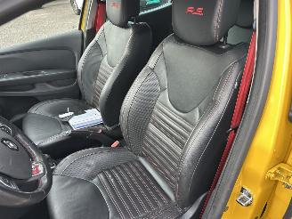 Renault Clio Gereserveerd RS Trophy 1.6 Turbo aut + F1 290pk - navi - cam - leer - rode gordels - bose - 18 inch - stage 2 - keyless picture 20