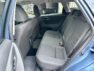 Toyota Auris Touring Sports 1.8 Hybrid 99pk aut Executive - facelift - camera - clima - cruise - privacy glass - licht + regensensor picture 57