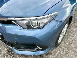 Toyota Auris Touring Sports 1.8 Hybrid 99pk aut Executive - facelift - camera - clima - cruise - privacy glass - licht + regensensor picture 63