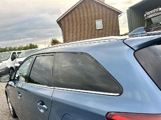 Toyota Auris Touring Sports 1.8 Hybrid 99pk aut Executive - facelift - camera - clima - cruise - privacy glass - licht + regensensor picture 89