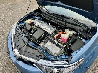 Toyota Auris Touring Sports 1.8 Hybrid 99pk aut Executive - facelift - camera - clima - cruise - privacy glass - licht + regensensor picture 81
