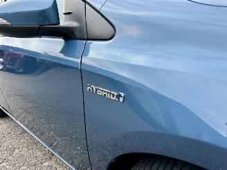 Toyota Auris Touring Sports 1.8 Hybrid 99pk aut Executive - facelift - camera - clima - cruise - privacy glass - licht + regensensor picture 69