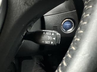 Toyota Auris Touring Sports 1.8 Hybrid 99pk aut Executive - facelift - camera - clima - cruise - privacy glass - licht + regensensor picture 36
