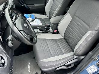 Toyota Auris Touring Sports 1.8 Hybrid 99pk aut Executive - facelift - camera - clima - cruise - privacy glass - licht + regensensor picture 46