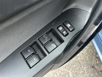 Toyota Auris Touring Sports 1.8 Hybrid 99pk aut Executive - facelift - camera - clima - cruise - privacy glass - licht + regensensor picture 43