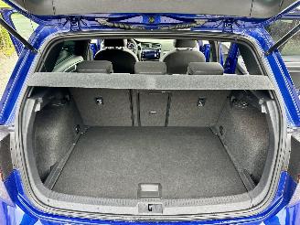 Volkswagen Golf 1.5 TSI is 150pk aut + f1 R-Line 5drs - pano - virtual - 19 inch - keyless - front + line assist - carplay - kameleon tint picture 72