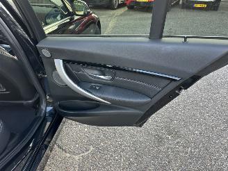 BMW 3-serie Touring 320d 163pk aut High Exe - nap - alarm - leer - elektr trekh + klep - harman/kardon picture 55