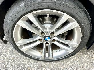 BMW 3-serie Touring 320d 163pk aut High Exe - nap - alarm - leer - elektr trekh + klep - harman/kardon picture 68
