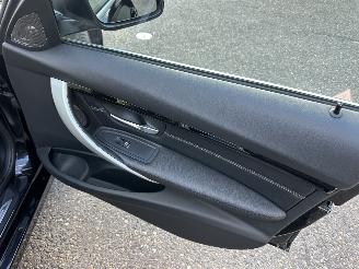 BMW 3-serie Touring 320d 163pk aut High Exe - nap - alarm - leer - elektr trekh + klep - harman/kardon picture 60