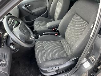 Volkswagen Polo 1.2 TSI 105pk 6-bak Highline 5drs - 75dkm nap - clima + cruise contr - lmv - 4x elektr ramen - privacy glass picture 22