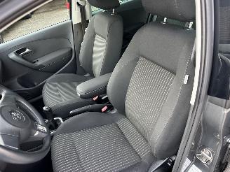 Volkswagen Polo 1.2 TSI 105pk 6-bak Highline 5drs - 75dkm nap - clima + cruise contr - lmv - 4x elektr ramen - privacy glass picture 53