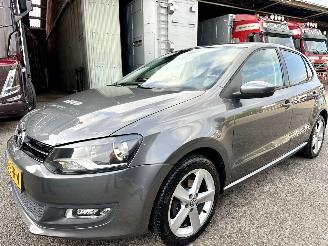 Volkswagen Polo 1.2 TSI 105pk 6-bak Highline 5drs - 75dkm nap - clima + cruise contr - lmv - 4x elektr ramen - privacy glass picture 2