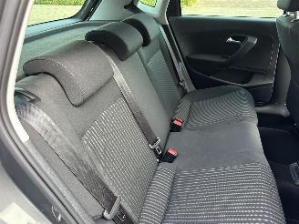 Volkswagen Polo 1.2 TSI 105pk 6-bak Highline 5drs - 75dkm nap - clima + cruise contr - lmv - 4x elektr ramen - privacy glass picture 39