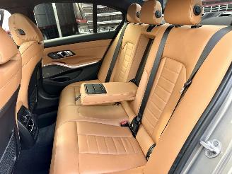 BMW 3-serie 320d 190pk aut + f1 xDrive High Exe sedan - schuifdak - harman/k - head up - keyless - 360cam - stuurverw picture 78