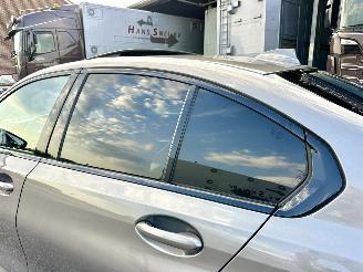 BMW 3-serie 320d 190pk aut + f1 xDrive High Exe sedan - schuifdak - harman/k - head up - keyless - 360cam - stuurverw picture 95