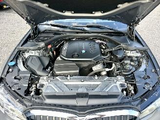 BMW 3-serie 320d 190pk aut + f1 xDrive High Exe sedan - schuifdak - harman/k - head up - keyless - 360cam - stuurverw picture 11