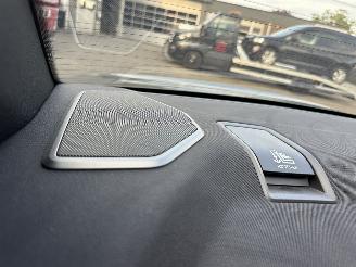 BMW 3-serie 320d 190pk aut + f1 xDrive High Exe sedan - schuifdak - harman/k - head up - keyless - 360cam - stuurverw picture 32