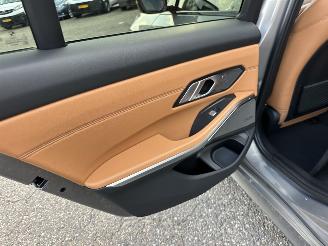 BMW 3-serie 320d 190pk aut + f1 xDrive High Exe sedan - schuifdak - harman/k - head up - keyless - 360cam - stuurverw picture 80