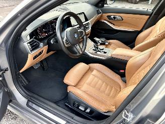 BMW 3-serie 320d 190pk aut + f1 xDrive High Exe sedan - schuifdak - harman/k - head up - keyless - 360cam - stuurverw picture 16